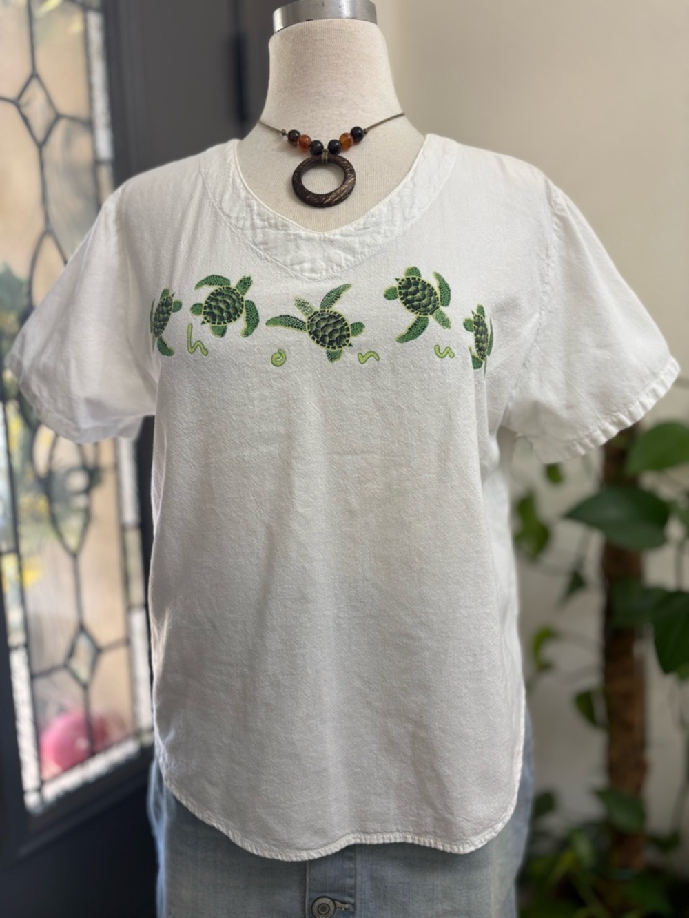 VTG California Drawstrings  White Short Sleeve Green Sea Turtles Lightweight Top